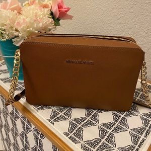 ❌❌SOLD❌❌ Michael Kors crossbody